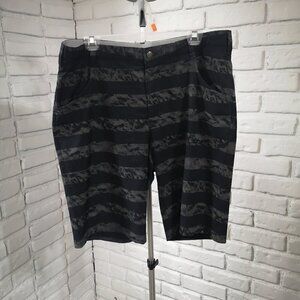 Adidas Men's Size 34 Black & Grey Large Stripes Loose Fit Shorts